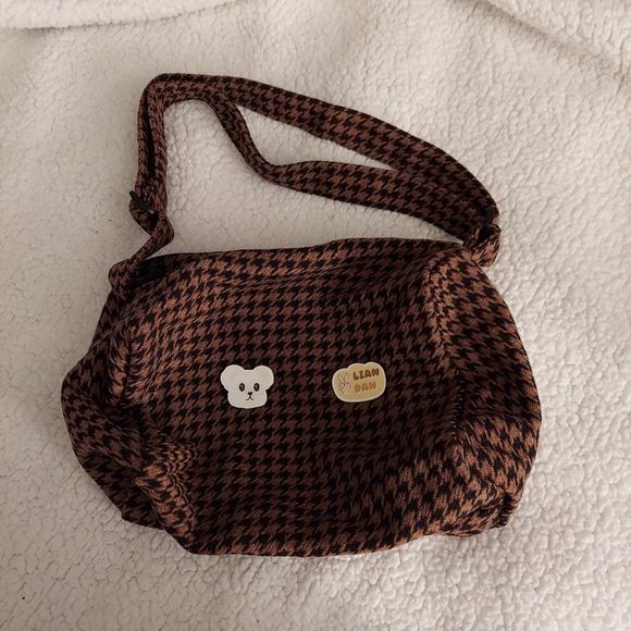 Houndstooth Crossbody Bag w/ 3 pins - Picture 2 of 10